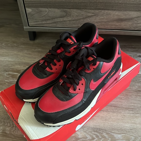 Nike Air Max 90 LTR (GS) - Crimson Gym Red/Gym Red-Black - Size 6.5Y - Picture 2 of 11